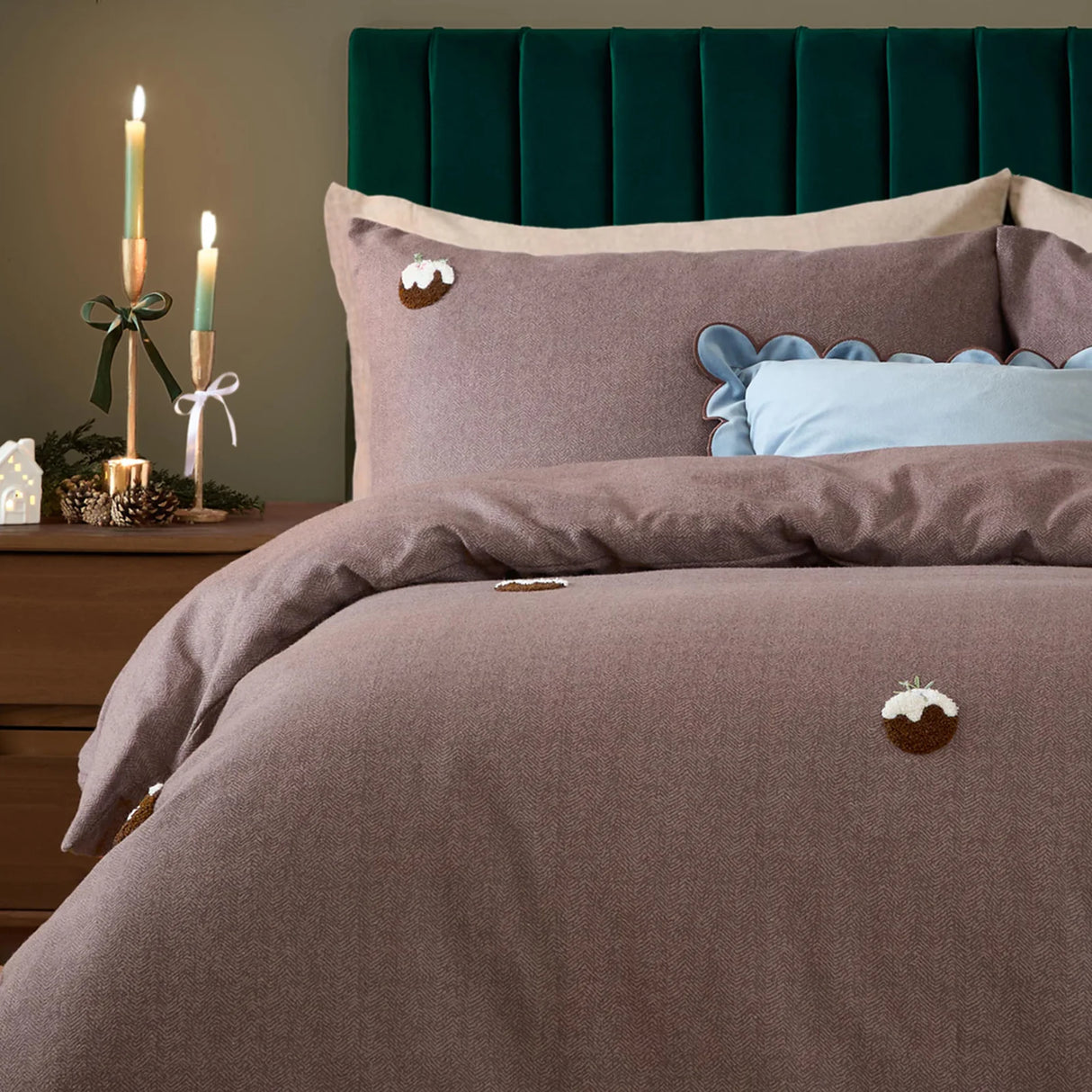 Christmas Puddings Tufted Duvet Cover Set image 3