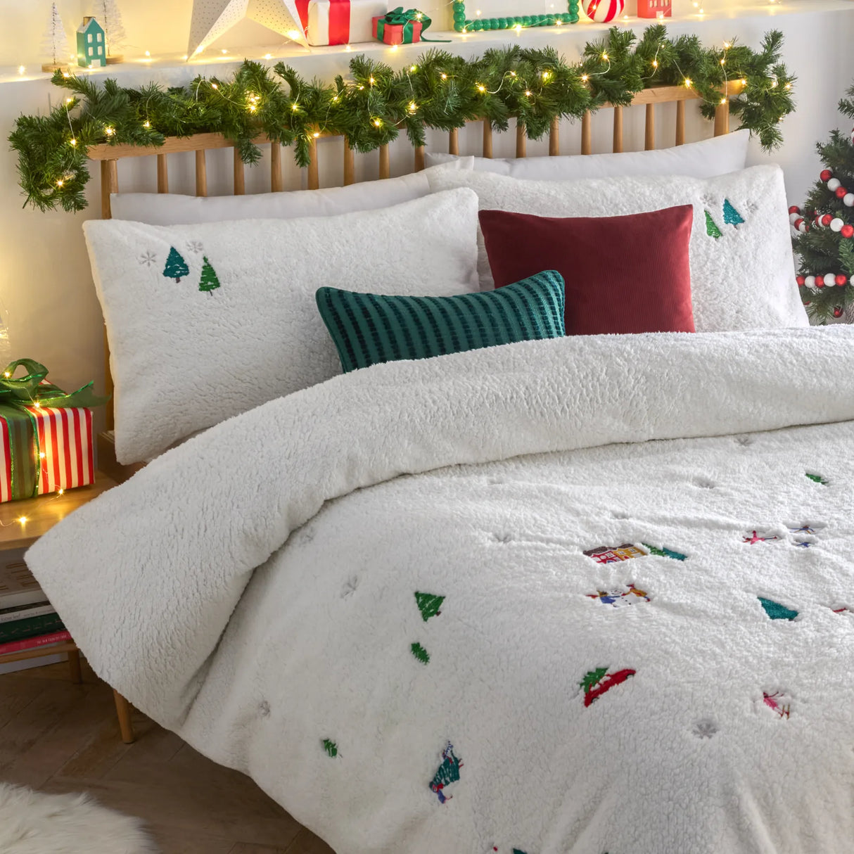 Christmas Together Embroidered Fleece Duvet Cover Set Snow - image 4