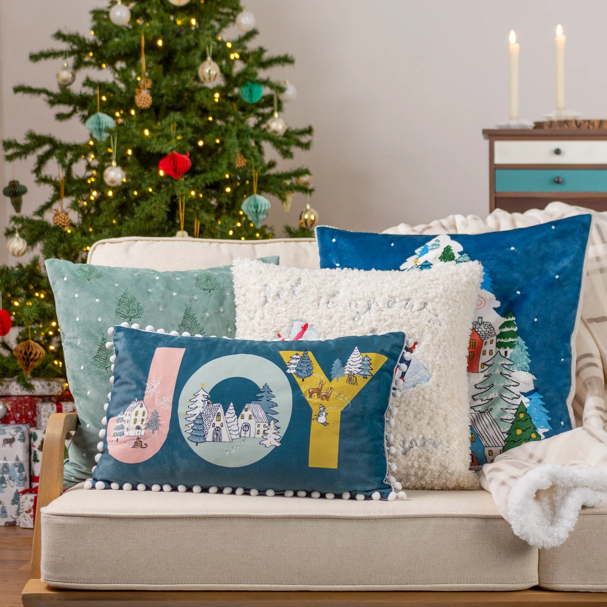 Christmas Together Snow Angels Boucle Cushion Cover 43 x 43cm - image 6