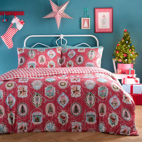 Christmas Vintage Frames Red Polycotton Duvet Cover Set - main product image