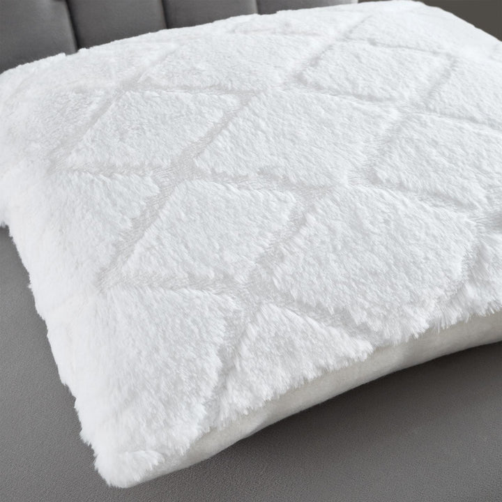 Cosy Diamond Faux Fur White Cushion Cover 17" x 17" - Ideal