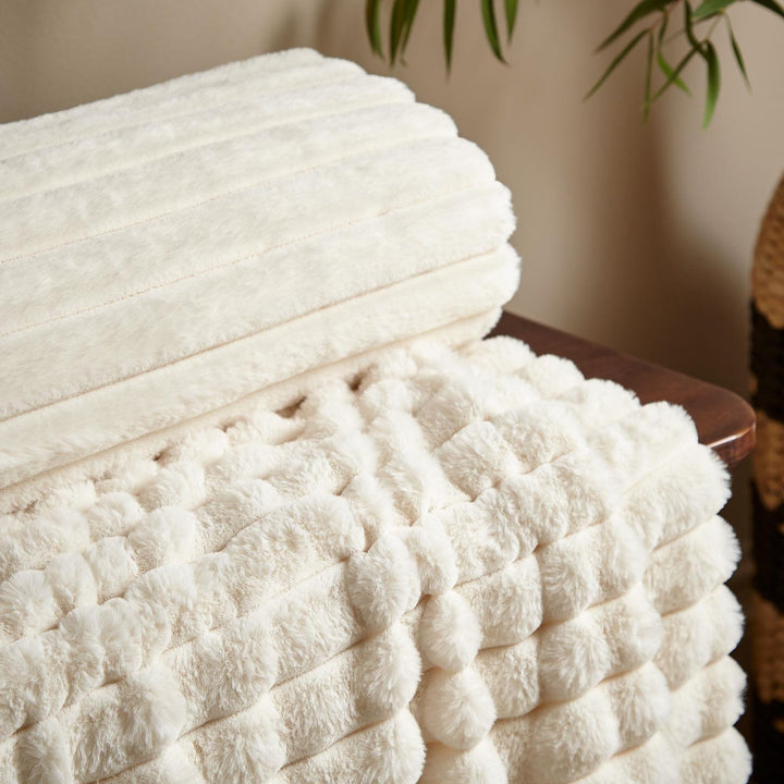 Cosy Ribbed Faux Fur Throw Cream - Ideal