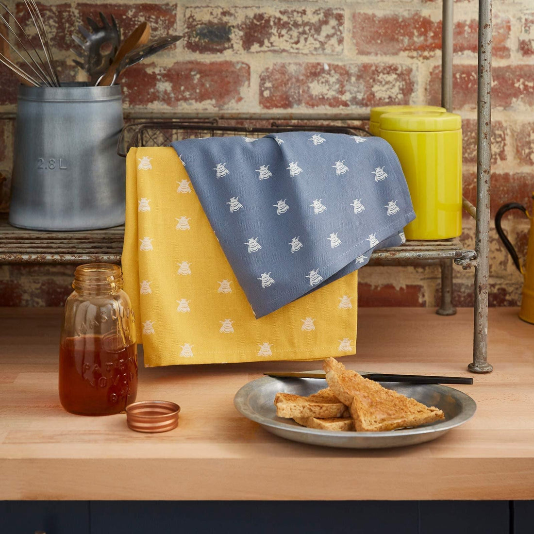 Ulster Weavers Bees Luxury 100% Cotton Tea Towel