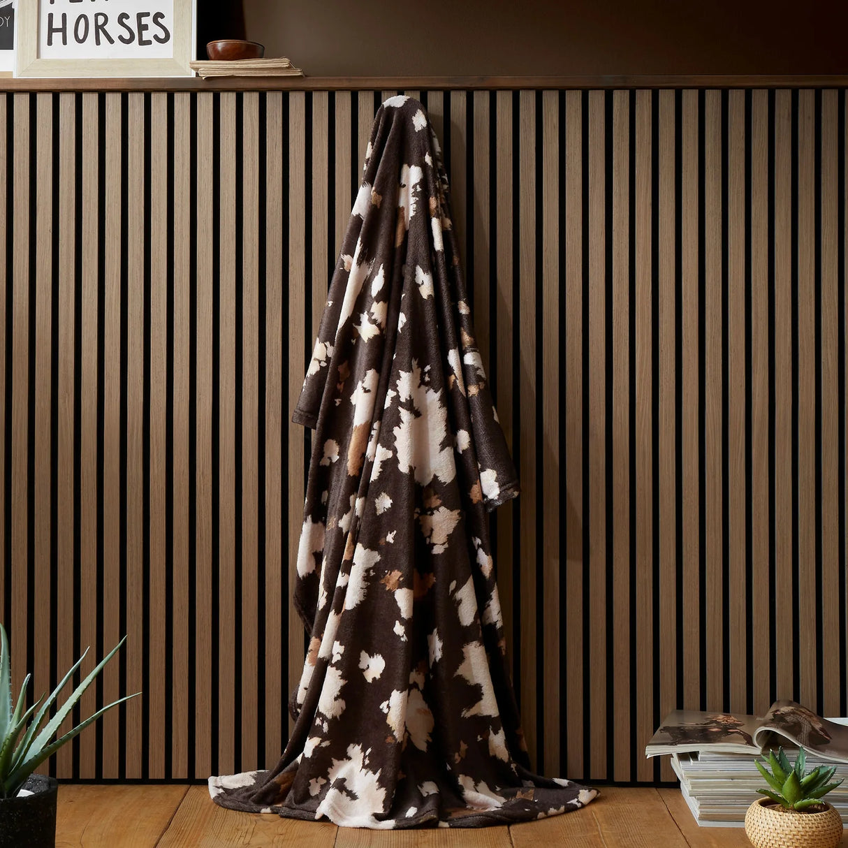 Cow Print Fleece Chocolate Throw Blanket 120 x 150cm - main product image