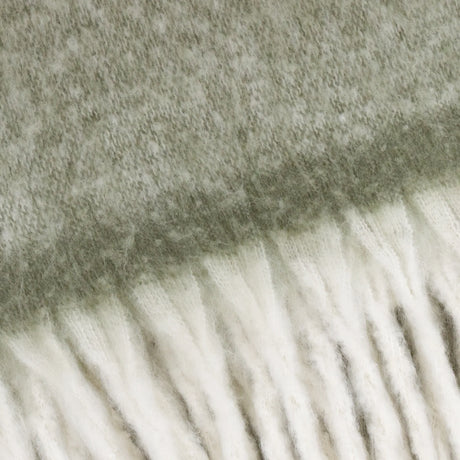 Cozy Woven Tasselled Throw Green 140 x 180cm - image 4