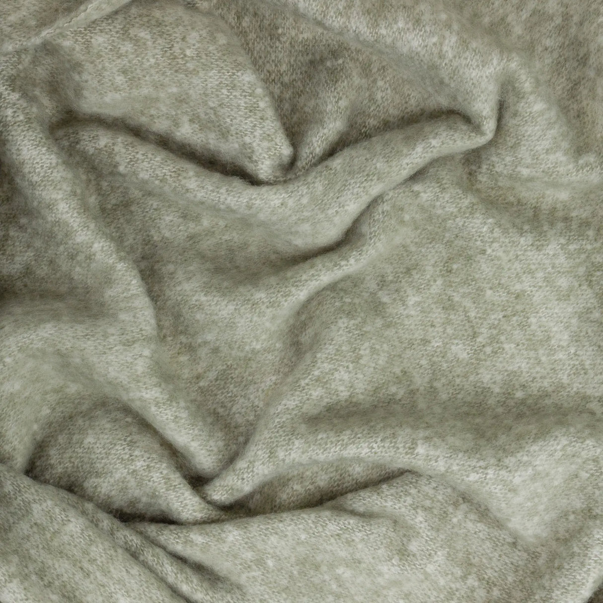 Cozy Woven Tasselled Throw Green 140 x 180cm - image 5