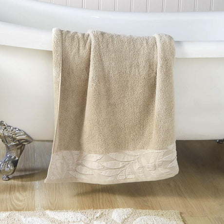 Lacie Jacquard Leaf Trim 550gsm Zero Twist Towel - Natural