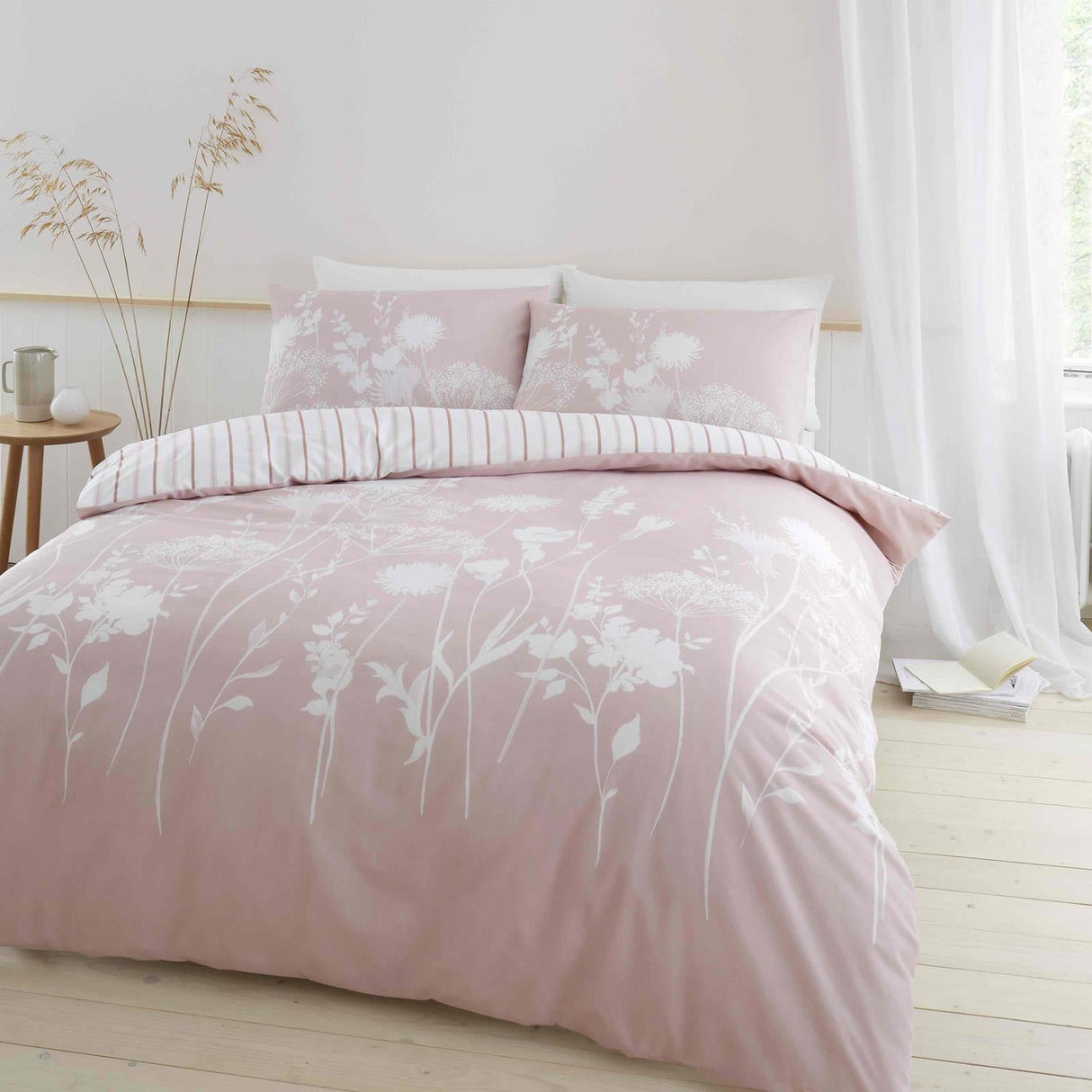 Catherine Lansfield Meadowsweet Floral Reversible Duvet Cover Set - Blush