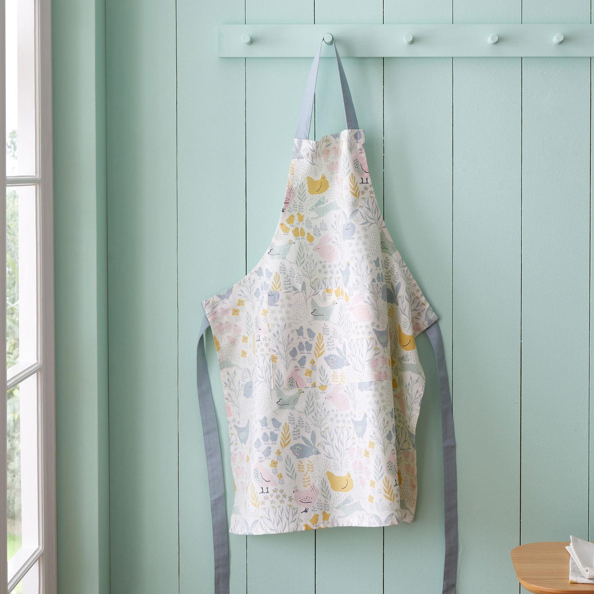 Catherine Lansfield Cottage Friends Cotton Apron