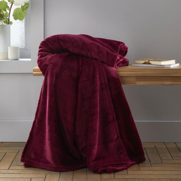 Extra Large Plain Raschel Throw Red - Ideal