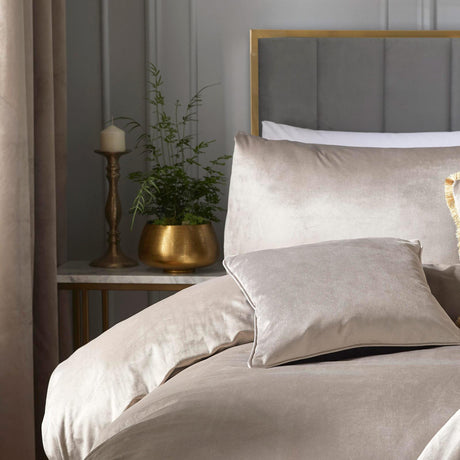 Montrose Velvet Duvet Cover Set by Laurence Llewelyn-Bowen