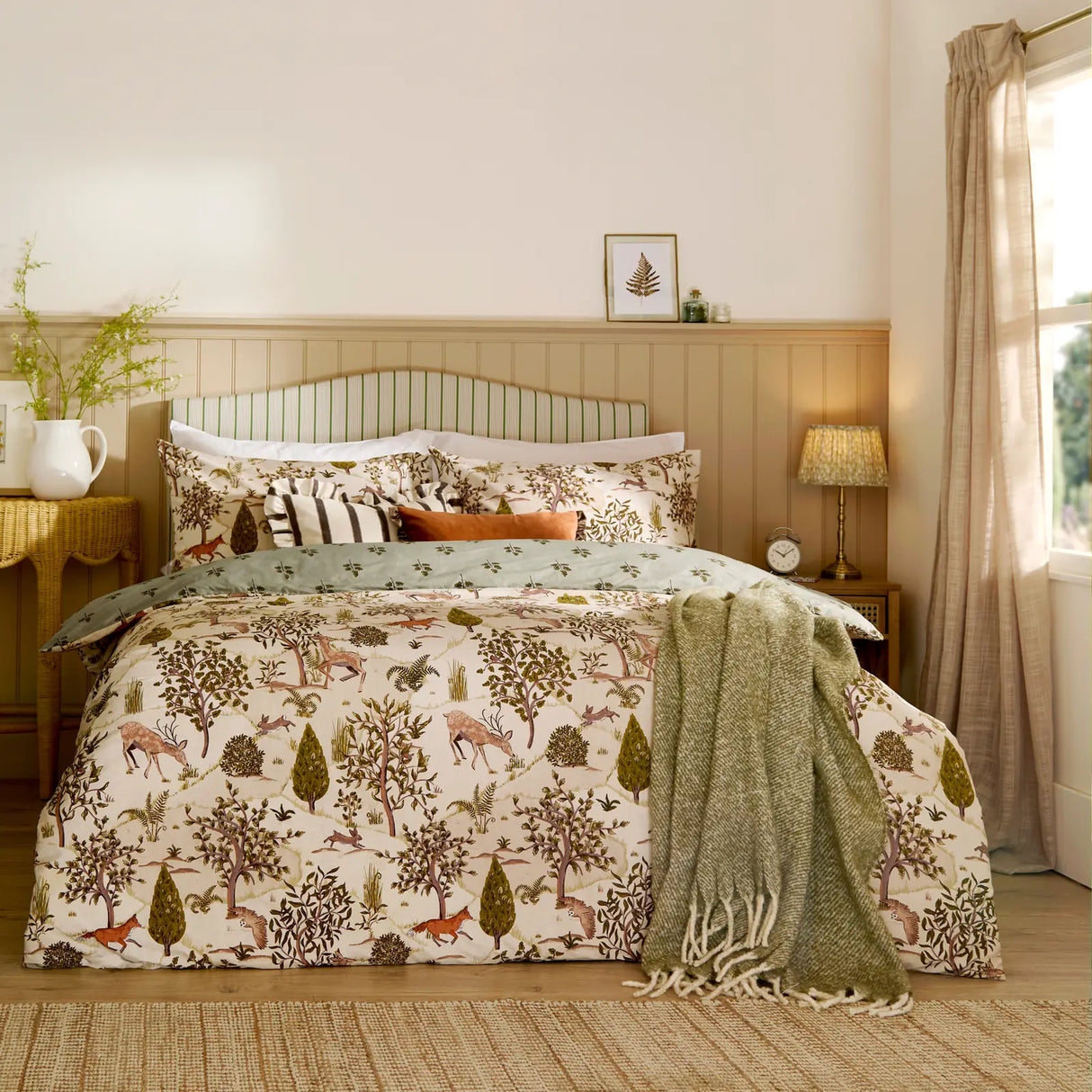 Fable Printed Reversible Duvet Cover Set Willow Green - image 2