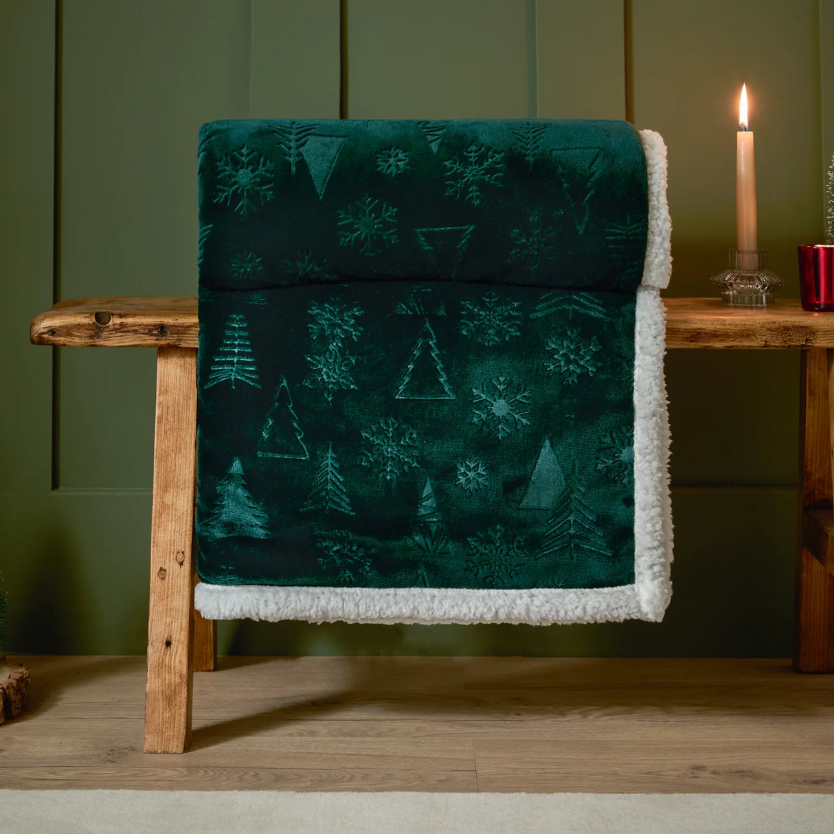 Festive Time Sherpa Fleece Embossed Throw Emerald 140 x 180cm - image 7