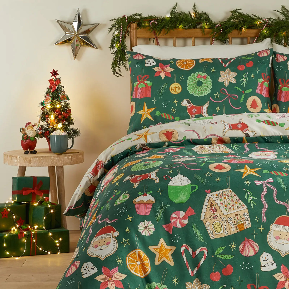 Festive Treats Printed Soft Touch Duvet Cover Set Emerald - image 4
