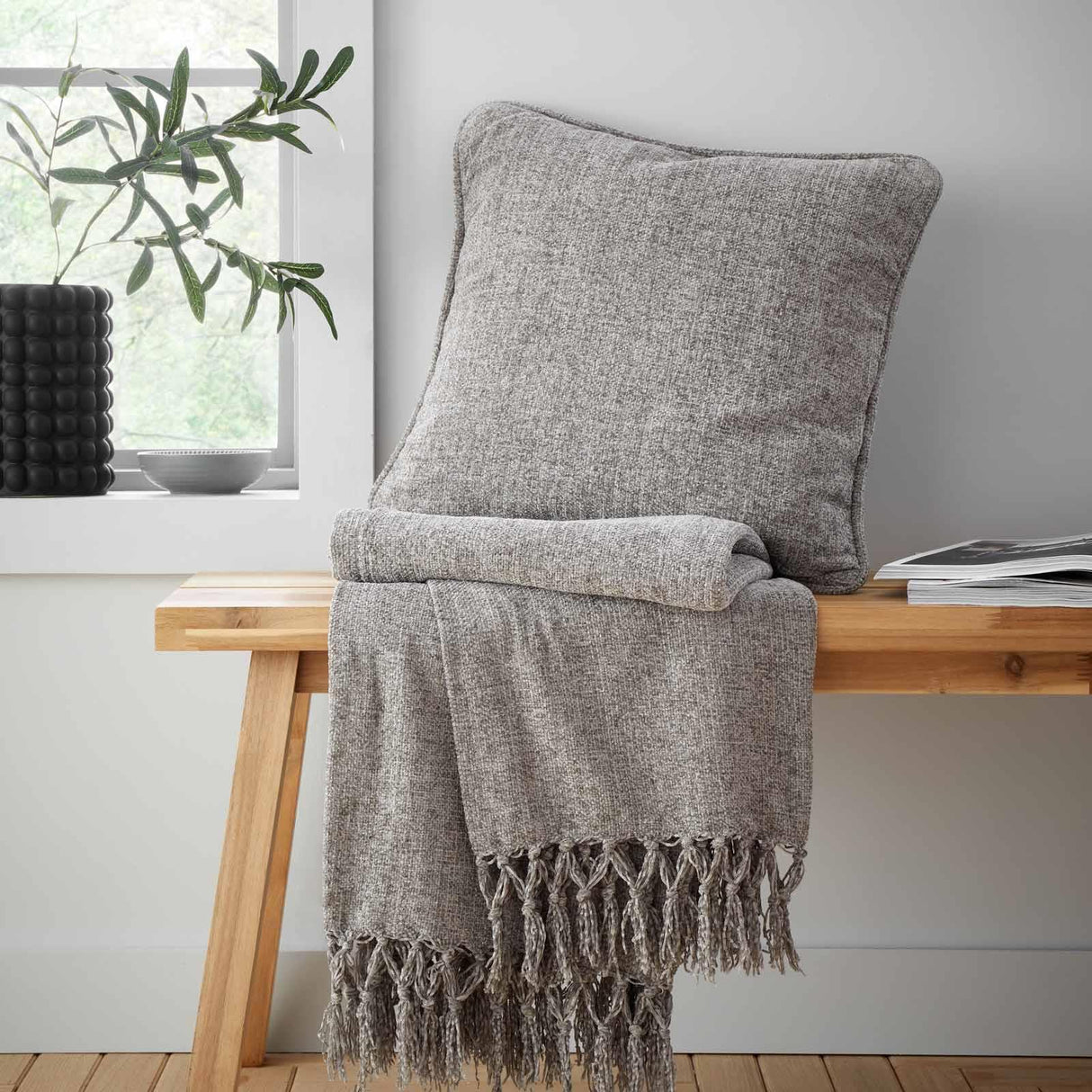 Wilson Plain Chenille Throw Blanket 130cm x 170cm by Catherine Lansfield