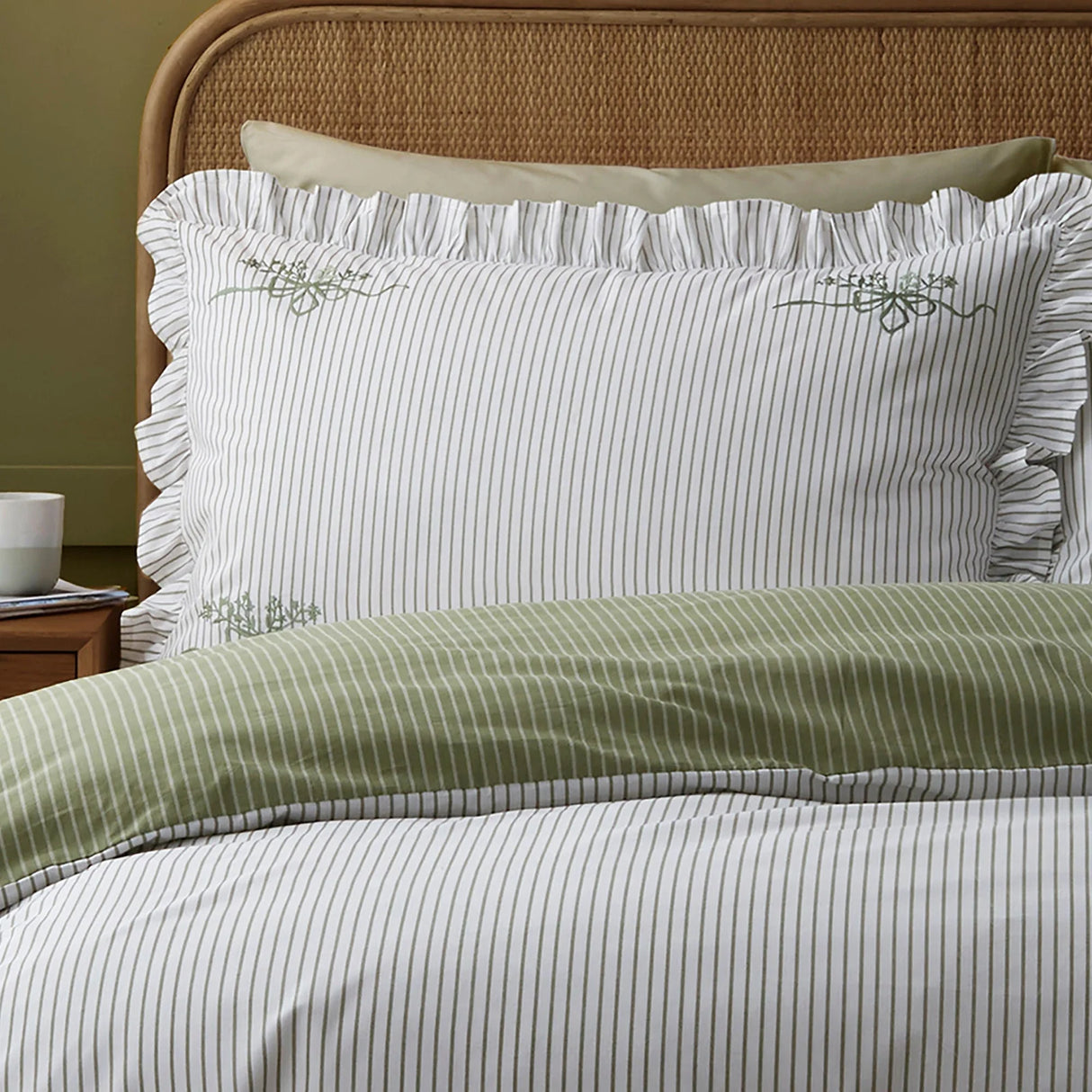 Frilled Embroidered Bow Stripe Green 100% Cotton Duvet Cover Set - product image 2
