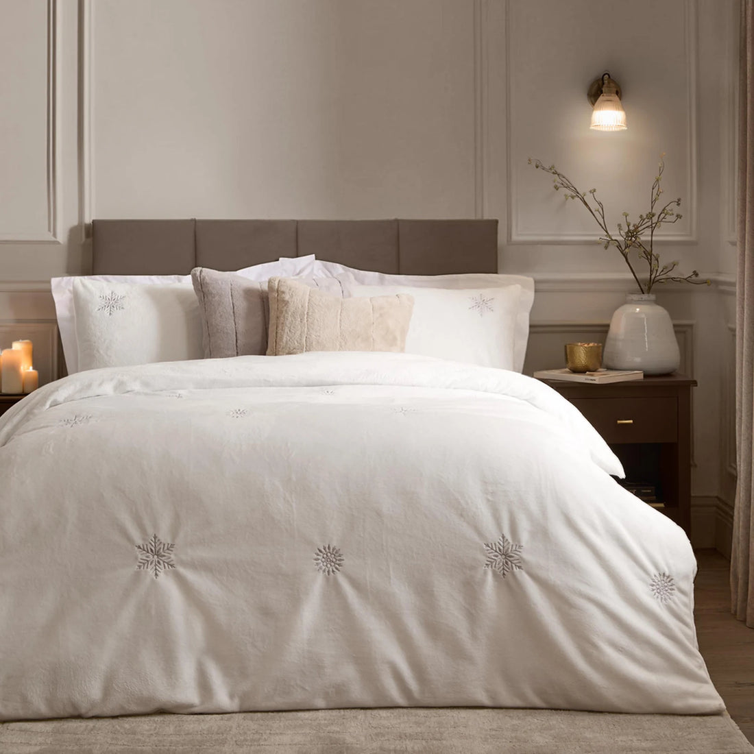 Frosted Snowflake Embroidered Fleece Duvet Cover Set