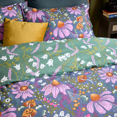 Ghoul Gardens Halloween Reversible Duvet Cover Set image 3