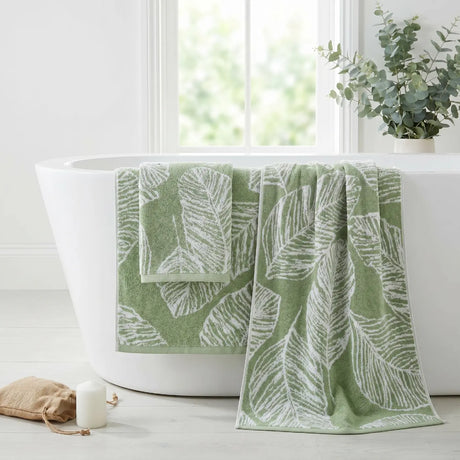 Matteo Leaf Jacquard 550gsm Green Cotton Bathroom Towel