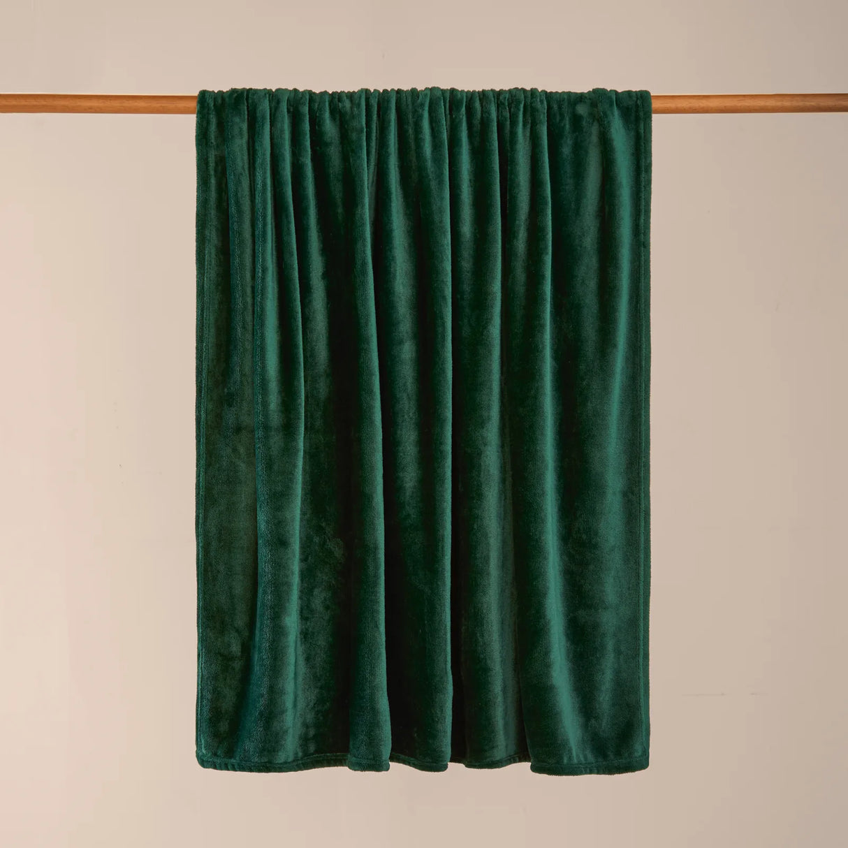 Harrow Fleece Throw Emerald 140 x 180cm - image 3
