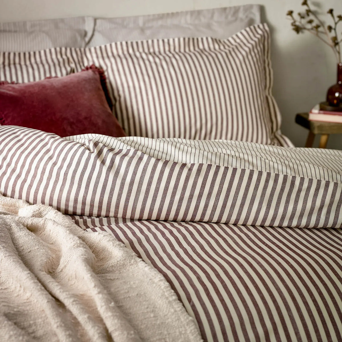 Hebden Beetroot 100% Cotton Duvet Cover Bedding Set - additional product view 1