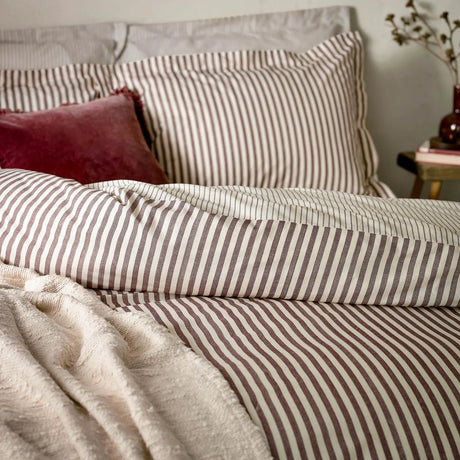 Hebden Beetroot 100% Cotton Duvet Cover Bedding Set - additional product view 1