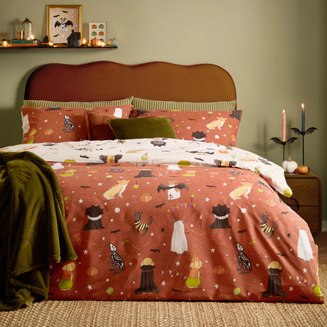 Howl-O-Ween Reversible Duvet Cover Set image 2