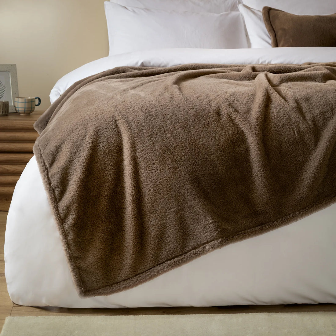 Kallu Double-Sided Faux-Fur Throw Mocha