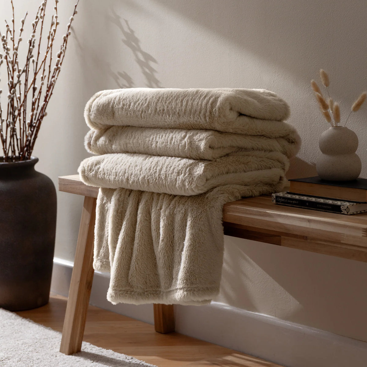 Kallu Faux Fur Reversible Natural Velvet Throw Blanket 130cm x 180cm / 150cm x 200cm - additional product view 2