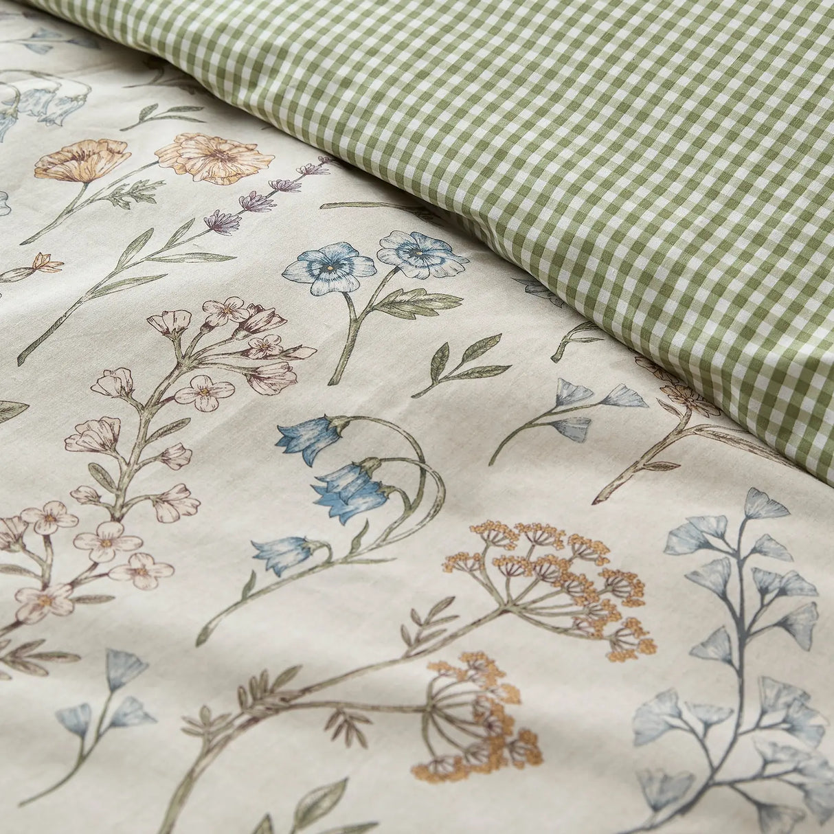 Meadow Floral Multi Polycotton Duvet Cover Set - product image 3