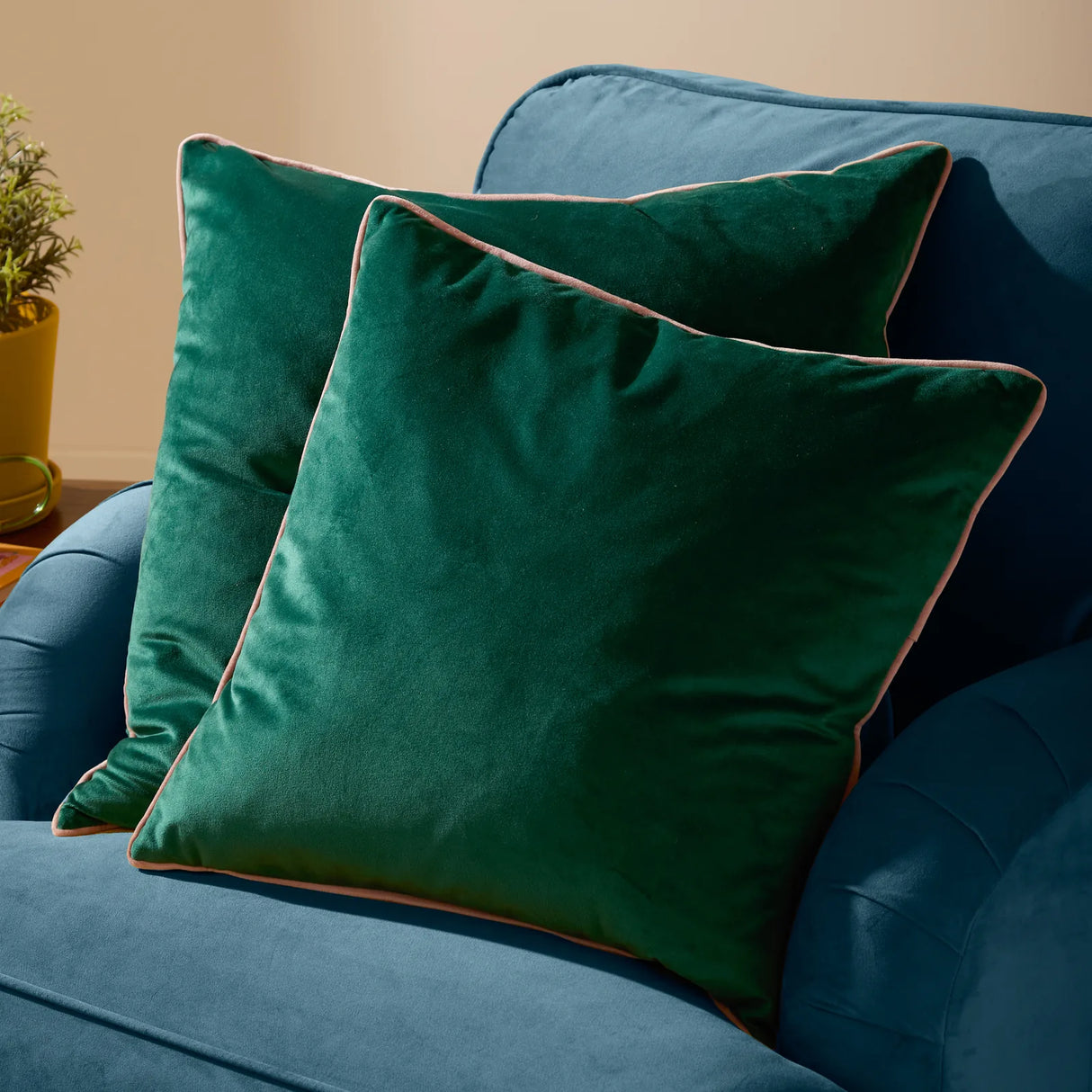 Meridian Velvet Cushion Cover Emerald/Blush 45 x 45cm - image 5