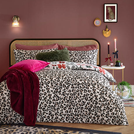 Mila Bows Reversible Duvet Cover Set image 2