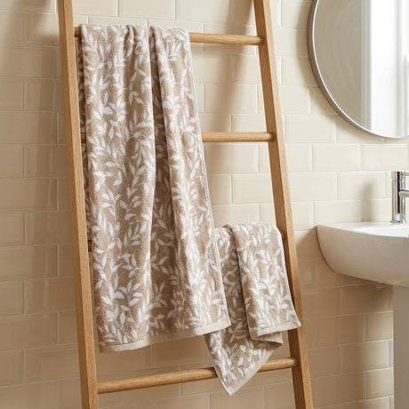 Sandringham Jacquard Leaf 550gsm Towel 7