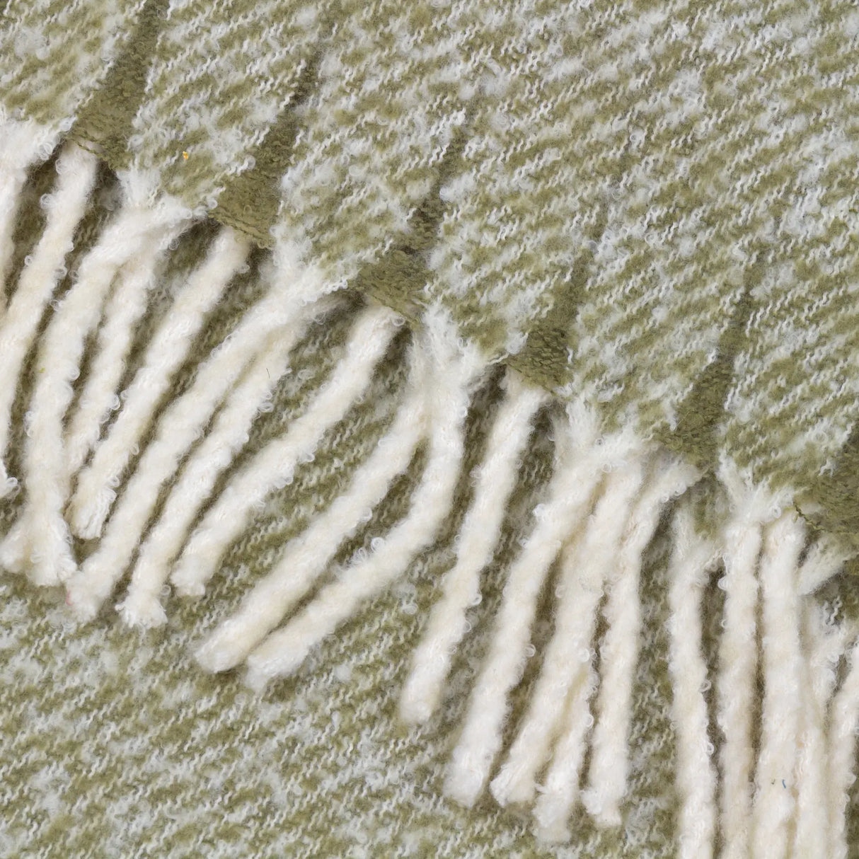 Nature Isla Woven Tasselled Throw Green 130 x 180cm - image 4
