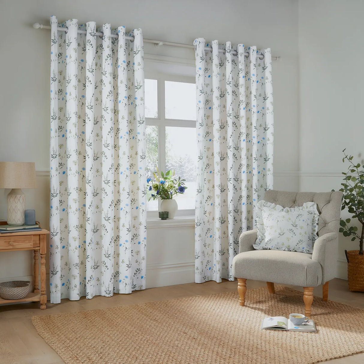 Nature Meadow 100% Cotton Lined Eyelet Curtains White/Cornflower - image 2