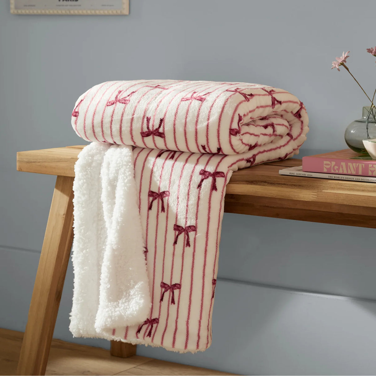 Noortje Bows Sherpa Fleece Throw Silk Pink 130 x 180cm - image 1