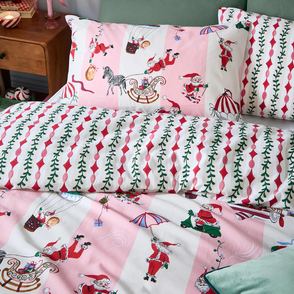 Passport to the North Pole Christmas Reversible Duvet Cover Set image 3