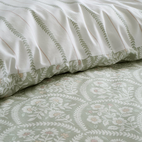 Bianca Scallop Floral 200 Thread Count Cotton Percale Reversible Single Duvet Cover Set with Pillowcase Green