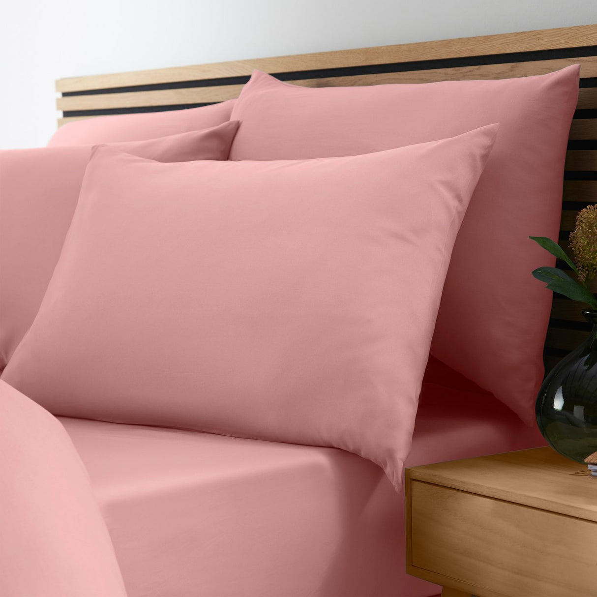 Catherine Lansfield So Soft Non-Iron Fitted Sheet Coral