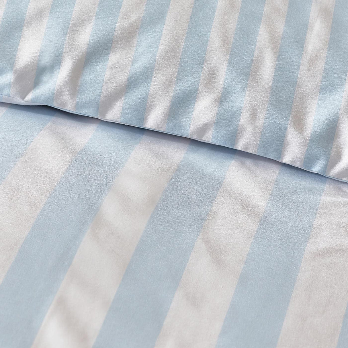 Sassy B Stripe Tease Reversible Duvet Cover Set with Pillowcase Blue