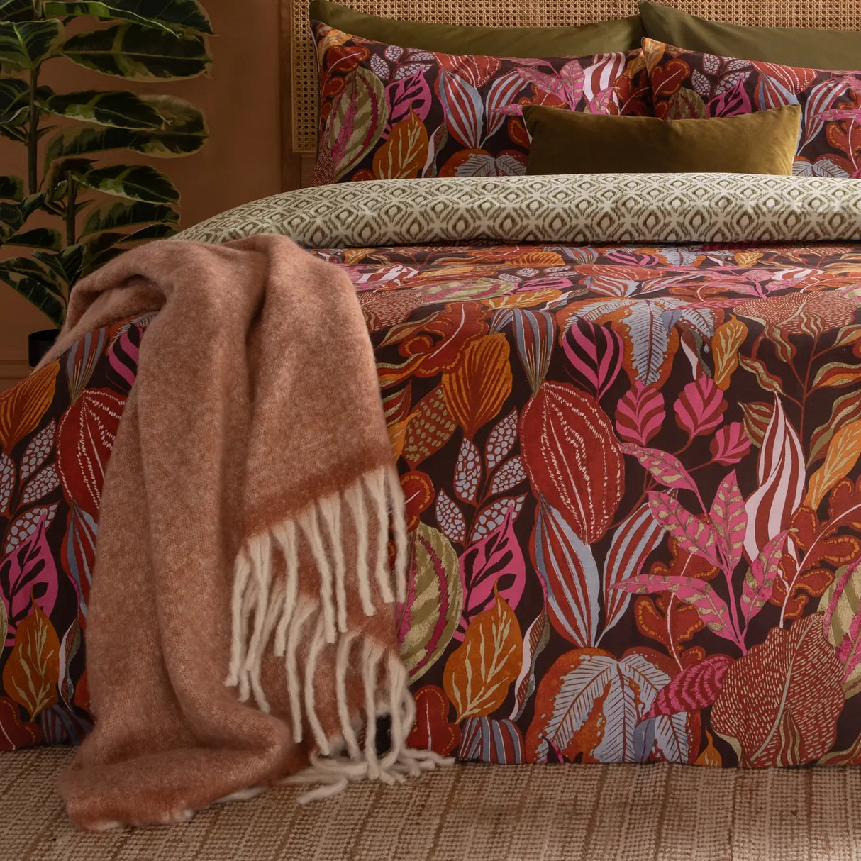 Utopia Printed Reversible Duvet Cover Set Copper Glow - image 4
