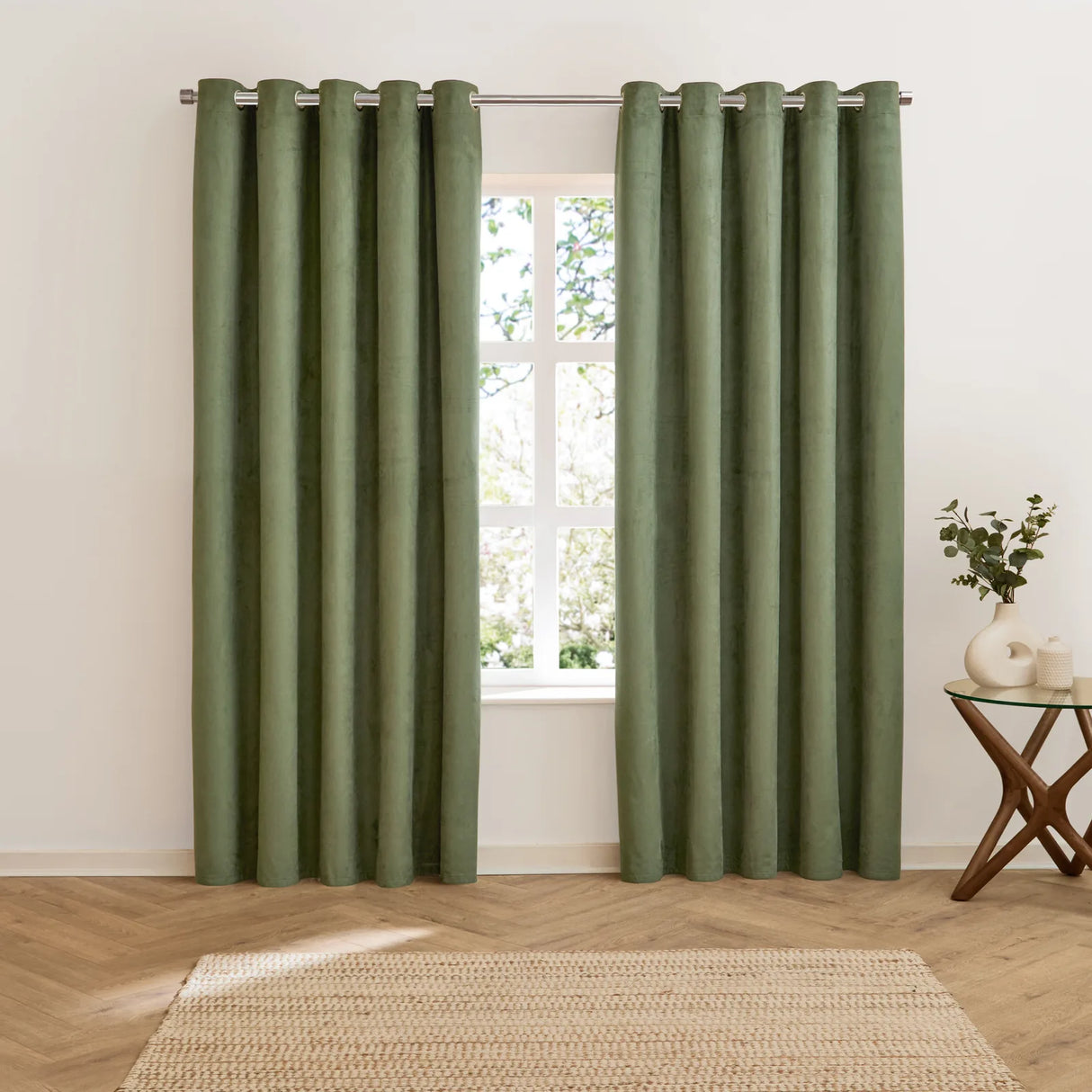 Verso Reversible Suede-look Blackout Eyelet Curtains Green - image 7