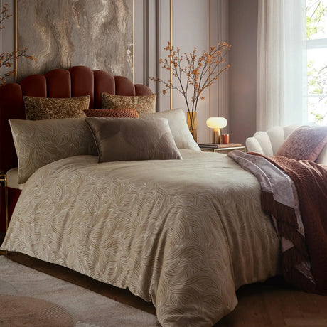 Laurence Llewelyn-Bowen Venus Primavera Recycled Polyester Throw Natural