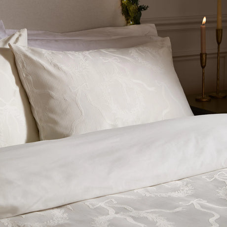Winter Wreath Jacquard Duvet Cover Set image 2