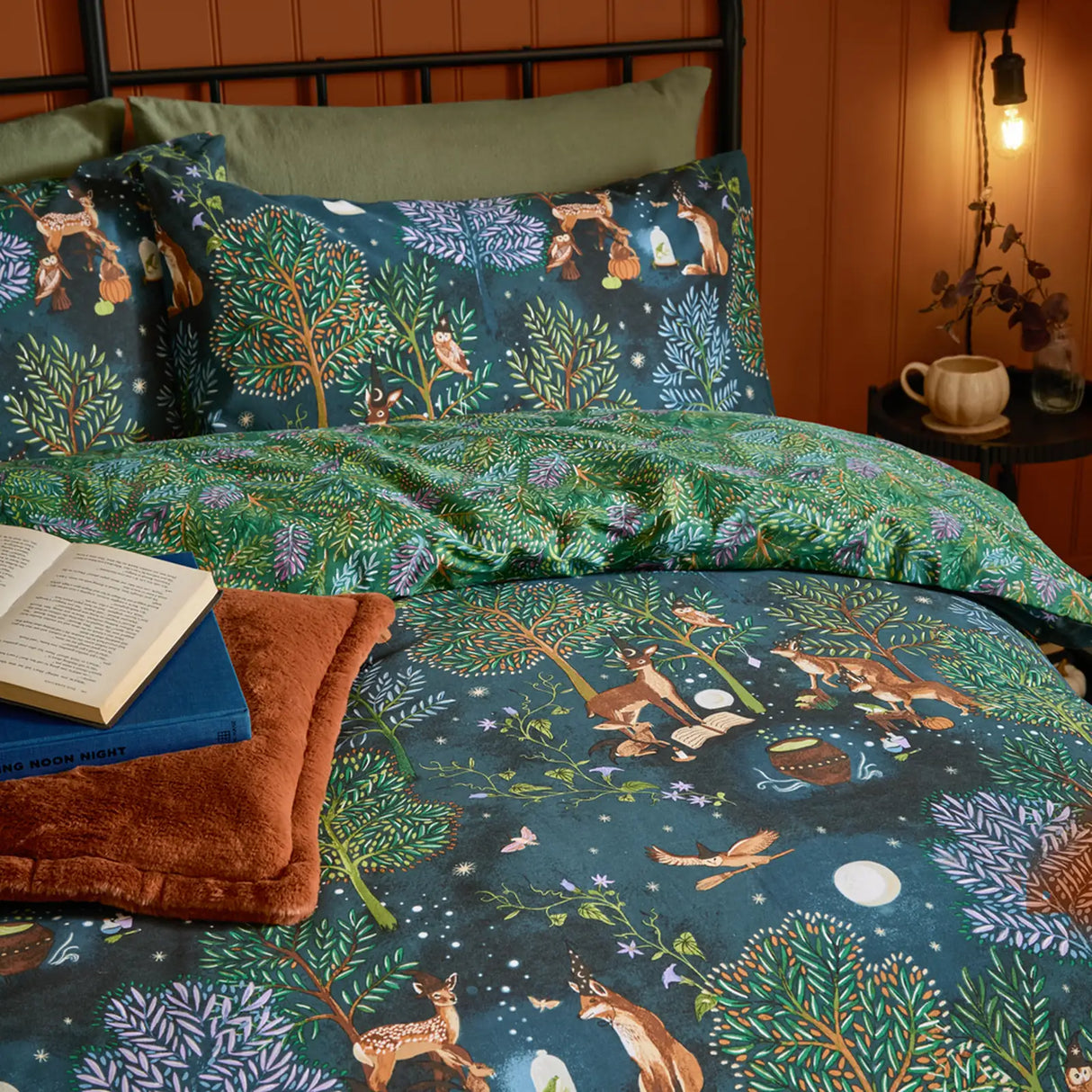 Woodland Rituals Reversible Duvet Cover Set image 3