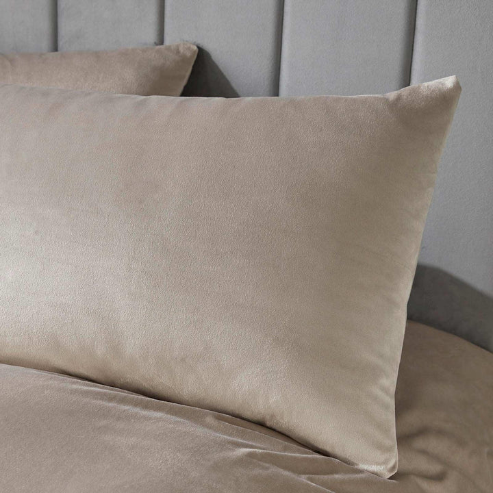 Montrose Luxury Velvet Linen Duvet Cover Set - Ideal