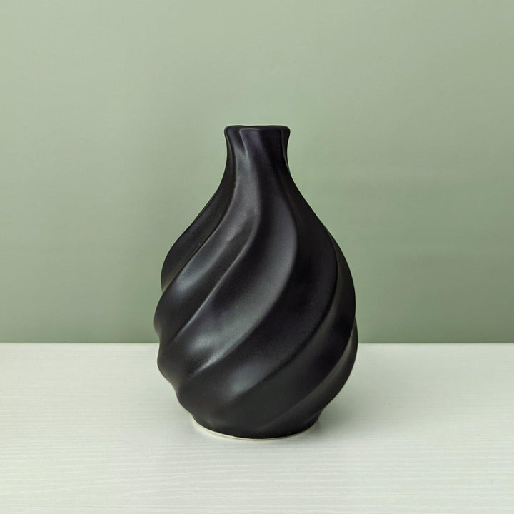 Silhouette Swirl Bud Vase 13cm Black -  - Ideal Textiles