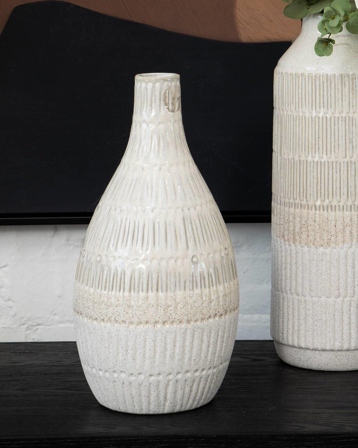 Kaia Handcrafted Ceramic Bottle Vase - Ideal