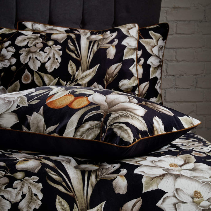 Lavish Floral Cotton Sateen Noir Duvet Cover Set - Ideal